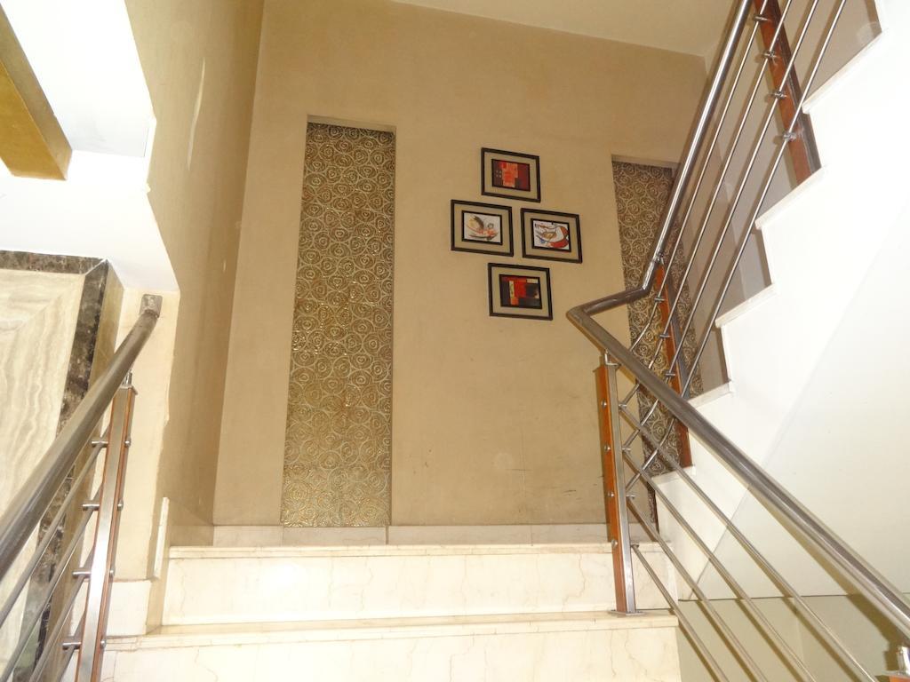 Hotel Picasso Paschim Vihar Delhi - Couple Friendly Local Ids Accepted Exterior foto
