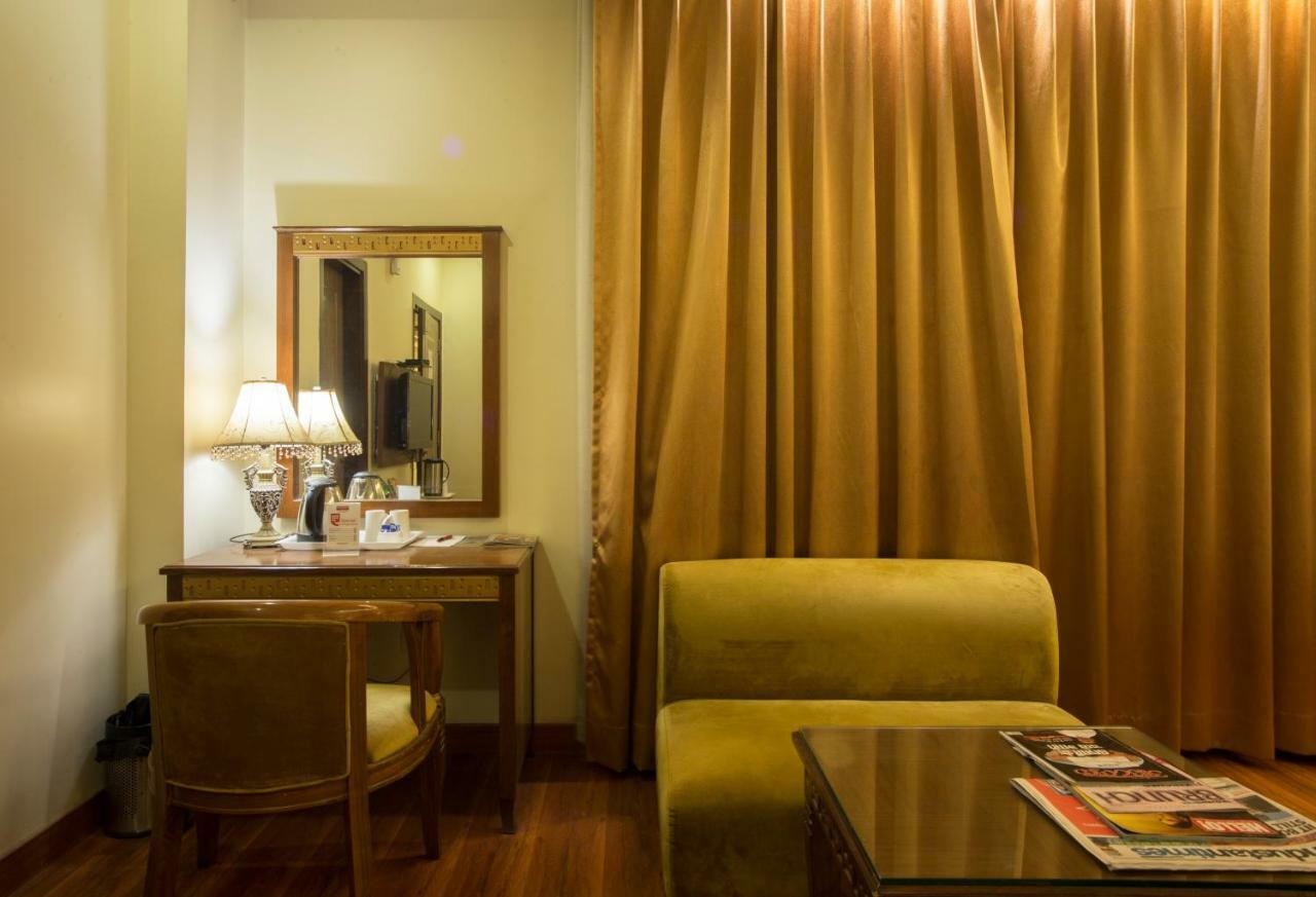 Hotel Picasso Paschim Vihar Delhi - Couple Friendly Local Ids Accepted Exterior foto